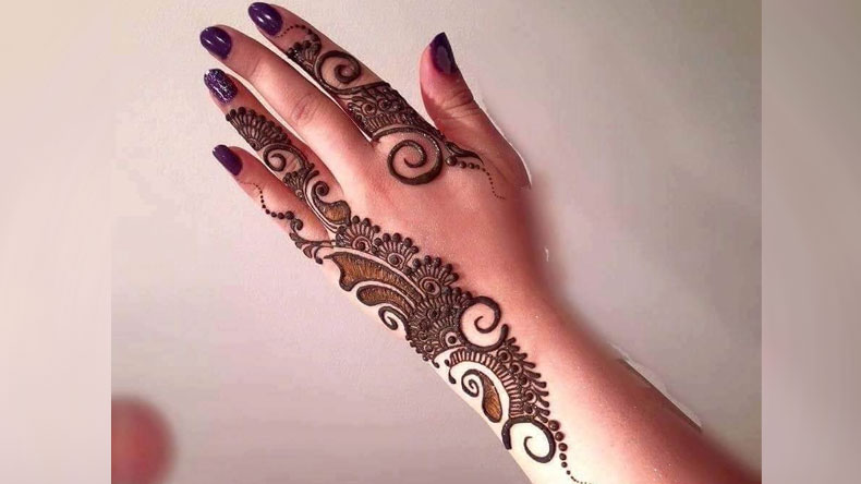 From full hand to white henna: Latest mehendi designs for Raksha Bandhan