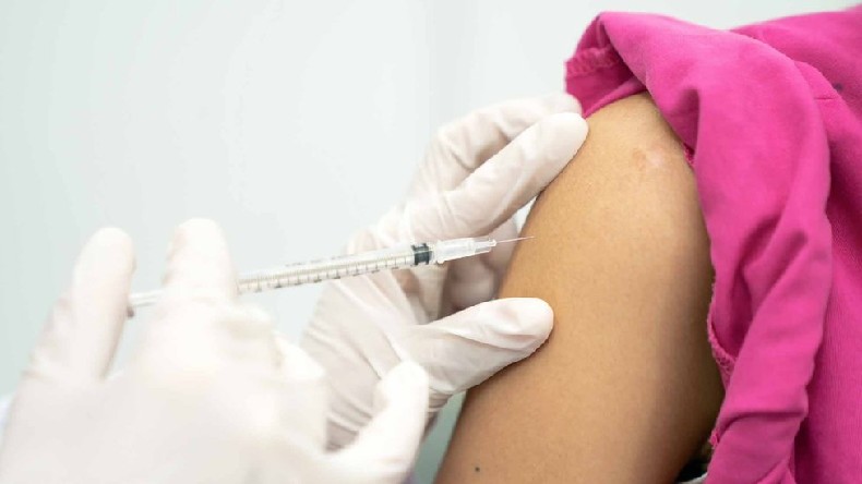 Covid-19 Vaccination: जानिए कोरोना का टीका लगने के बाद वायरस कितने दिन तक रहेगा शरीर से दूर?