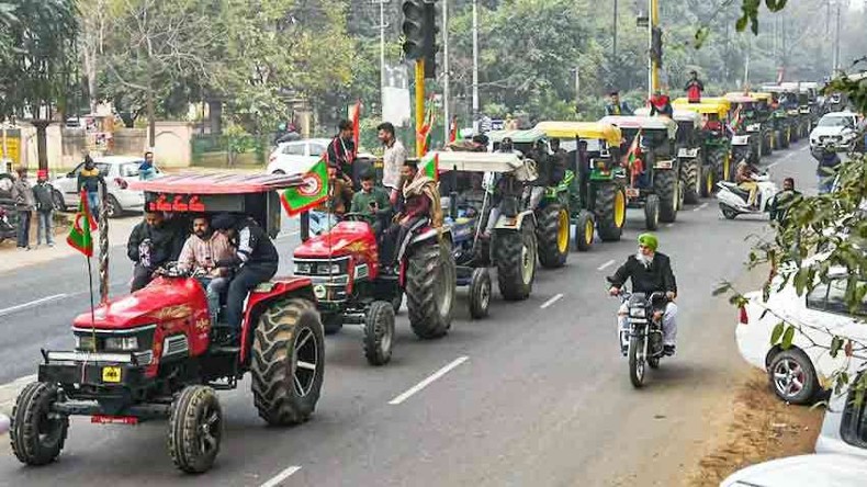 Kisan Andolan Tractor Rally Route: किसानों की  ट्रैक्टर रैली को दिल्ली पुलिस की मंजरी, सिंघु, टिकरी और गाजीपुर बॉर्डर पर निकाल सकेंगे परेड