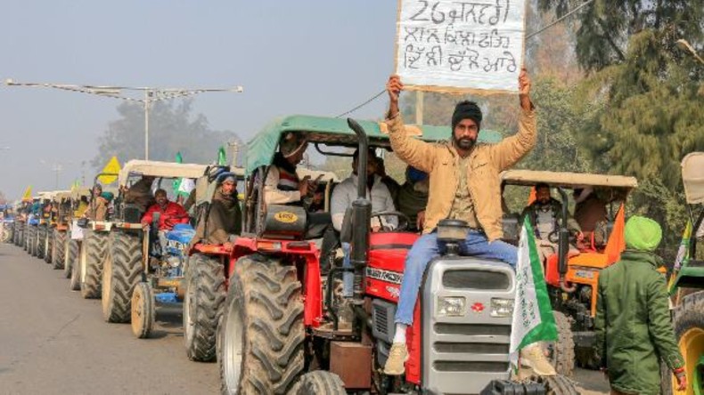 Kisan Andolan Update : किसानों का हल्ला बोल जारी, गणतंत्र दिवस पर दिल्ली में ही निकालेंगे ट्रैक्टर रैली, पुलिस ने दिया KMP एक्सप्रेस-वे का ऑप्शन