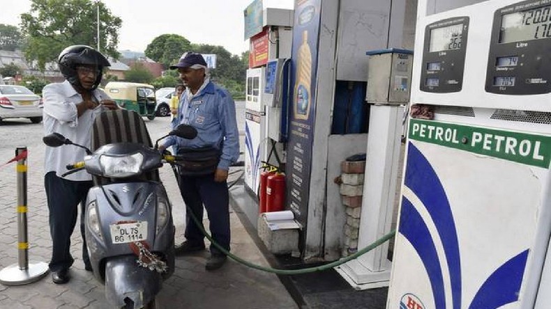 Petrol price Hike : पेट्रोल के दाम ने फिर लगाई छलांग, जानिए आज कितनी बड़ी कीमत?