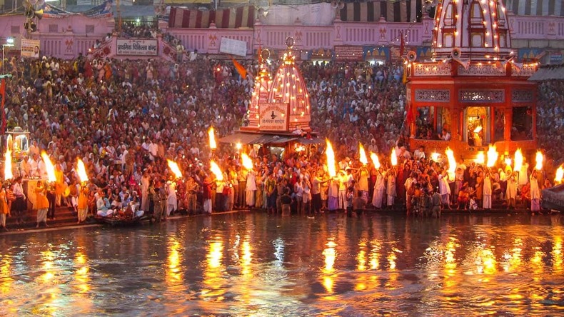 Haridwar Kumbh Mela: कुंभ मेले पर भी कोरोना का सायां, सिर्फ 28 दिनों का होगा मेला