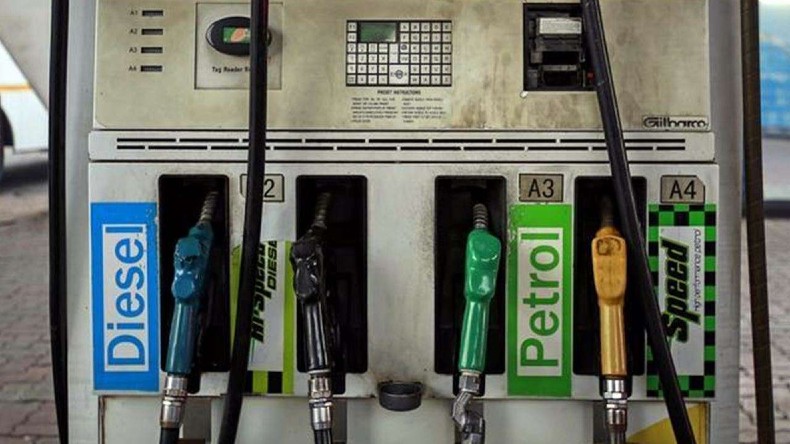 Petrol Diseal Price Today: दो दिन की शांति के बाद पेट्रोल डीजल के दामों ने फिर तोड़े रिकॉर्ड, जानिए आपके शहर के तेल के दाम