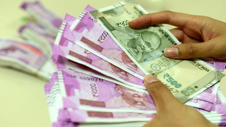 7th Pay Commission: महंगाई भत्ता देने के मूड में आई केंद्र सरकार! अब 18 माह का ‘एरियर’ लेने पर अड़े कर्मचारी संगठन