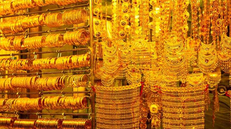 Gold Silver Price Today: सोने के दाम में आई भारी गिरावट, जानिए नए रेट्स