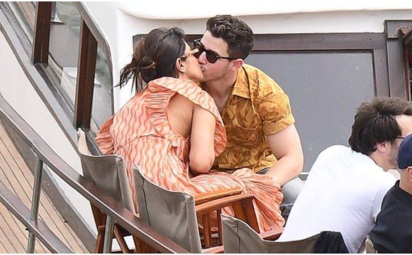 Priyanka Chopra Kiss Nick Jonas : प्रियंका चोपड़ा ने पति निक जोनस को लाइव सेशन के दौरान किया किस, सोशल मीडिया पर वीडियो वायरल