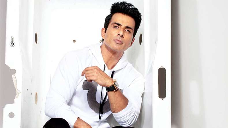 Sonu Sood Sell Egg and Bread : साइकिल पर अंडे और ब्रेड बेचते हुए सोनू सूद का वीडियो वायरल