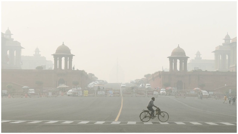 Delhi Pollution: दिल्ली में बारिश के बाद फिर बढ़ा प्रदूषण, कई जगह AQI 250 के पार