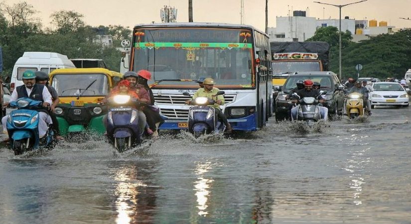 Weather Updates: आंध्र प्रदेश में आसमानी आफत, अबतक 20 की मौत, तमिलनाडु, पुडुचेरी समेत कई राज्यों में भारी बारिश की संभावना