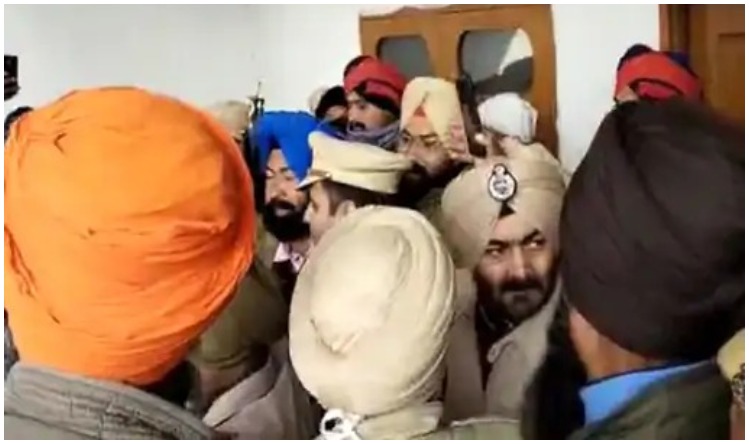 Punjab Sacrilege Case: कपूरथला में बेअदबी नहीं, 'मॉब लिंचिंग', उबल पड़ा सोशल मीडिया