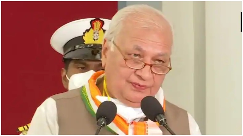 Hijab Controversy: हिजाब विवाद पर बोले केरल के गवर्नर Arif Mohammad Khan, ये मुस्लिम लड़कियों को आगे बढ़ने से रोकने की साजिश