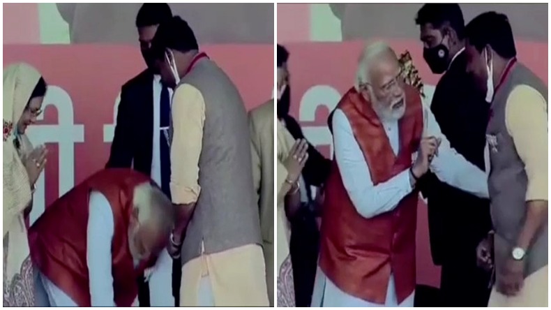 PM Modi touches dalit leader feet; कौन हैं दलित नेता जिनके पीएम मोदी ने छुए पैर, खुद बताया मंच पर क्या बात हुई