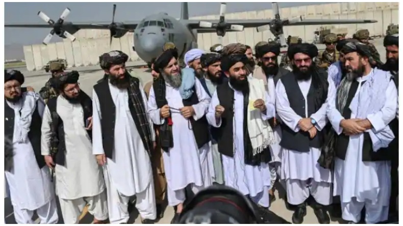 Taliban News : अब पुरुषों पर तालिबान का फरमान, सरकारी कर्मचारियों पर लगाईं अनिवार्यताएं