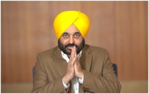 Bhagwant Mann’s big decision: सीएम बनते ही मान का एक और तोहफा, 35000 संविदा कर्मचारियों की नौकरी पक्की