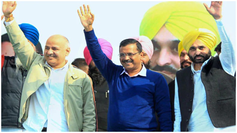 Punjab Elections 2022 : पंजाब के 117 सीटों के रुझान सामने चल गयी दिल्ली जैसी झाड़ू, कांग्रेस-अकाली को पड़ा फटका