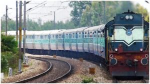 Indian Railways Travel : अगर आप भी ट्रेन में सफर करते है तो सावधान हो जाए, बदल गए न‍ियम, नहीं जानने पर होगा बड़ा नुकसान