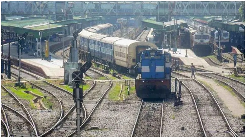 Indian Railway: दो फुल स्पीड ट्रेनों की टक्कर कराएगा आज रेलवे, एक में खुद रेल मंत्री होंगे सवार, जाने क्या है वजह