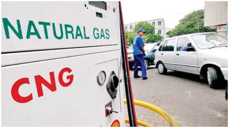 CNG Rate Hike: पेट्रोल-डीजल के बाद अब CNG हुई महंगी, जाने क्या है नए रेट्स