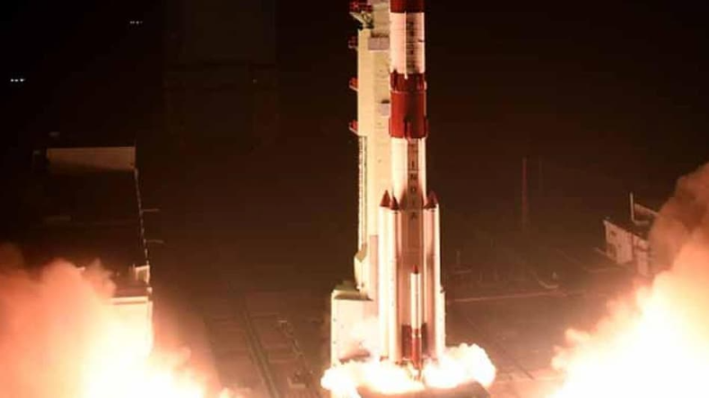 ISRO's PSLV-C53 Mission: किसी भी मौसम में दिन-रात तस्वीरें लेने वाला सैटेलाइट लांच