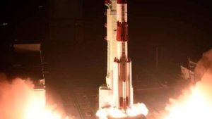 ISRO’s PSLV-C53 Mission: किसी भी मौसम में दिन-रात तस्वीरें लेने वाला सैटेलाइट लांच