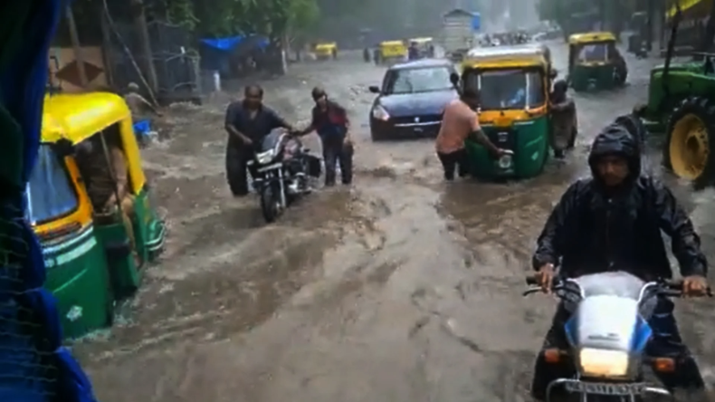 Weather Report: मौसम विभाग ने महाराष्ट्र से पंजाब तक जताई बारिश की संभावना, जारी किया अलर्ट