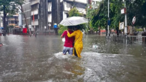 Mumbai Rain: बारिश से बेहाल हुई मुंबई, कई इलाके में भरा पानी