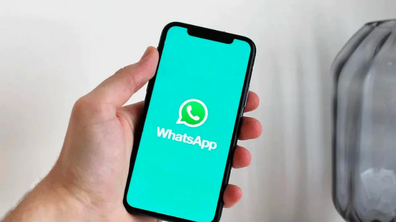 WhatsApp पर मिलेगा ये नया स्टेटस फीचर, लगा सकेंगे वॉयस नोट भी