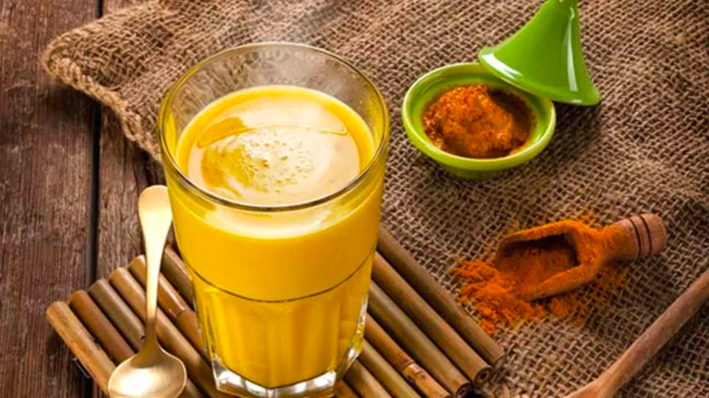 Turmeric Milk: ये लोग भूलकर भी ना पिएं हल्दी वाला दूध, फायदा नहीं होगा नुकसान