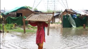 Delhi Flood: यमुना के पानी ने लोगों को सड़क किनारे रहने पर किया मजबूर, सीएम ने की ये अपील