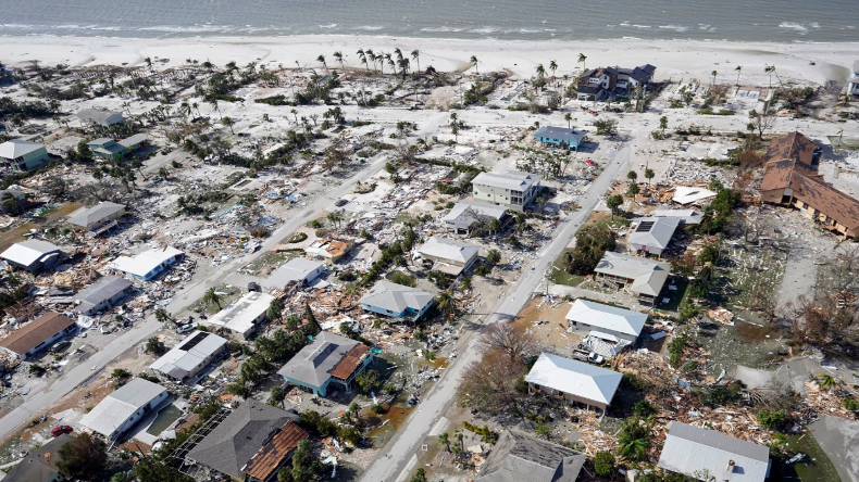 IAN Hurricane:अमेरिका में IAN तूफान का तांडव, 250 KM प्रति घंटे की रफ्तार बह रही हवाओं ने मचाया उत्पात