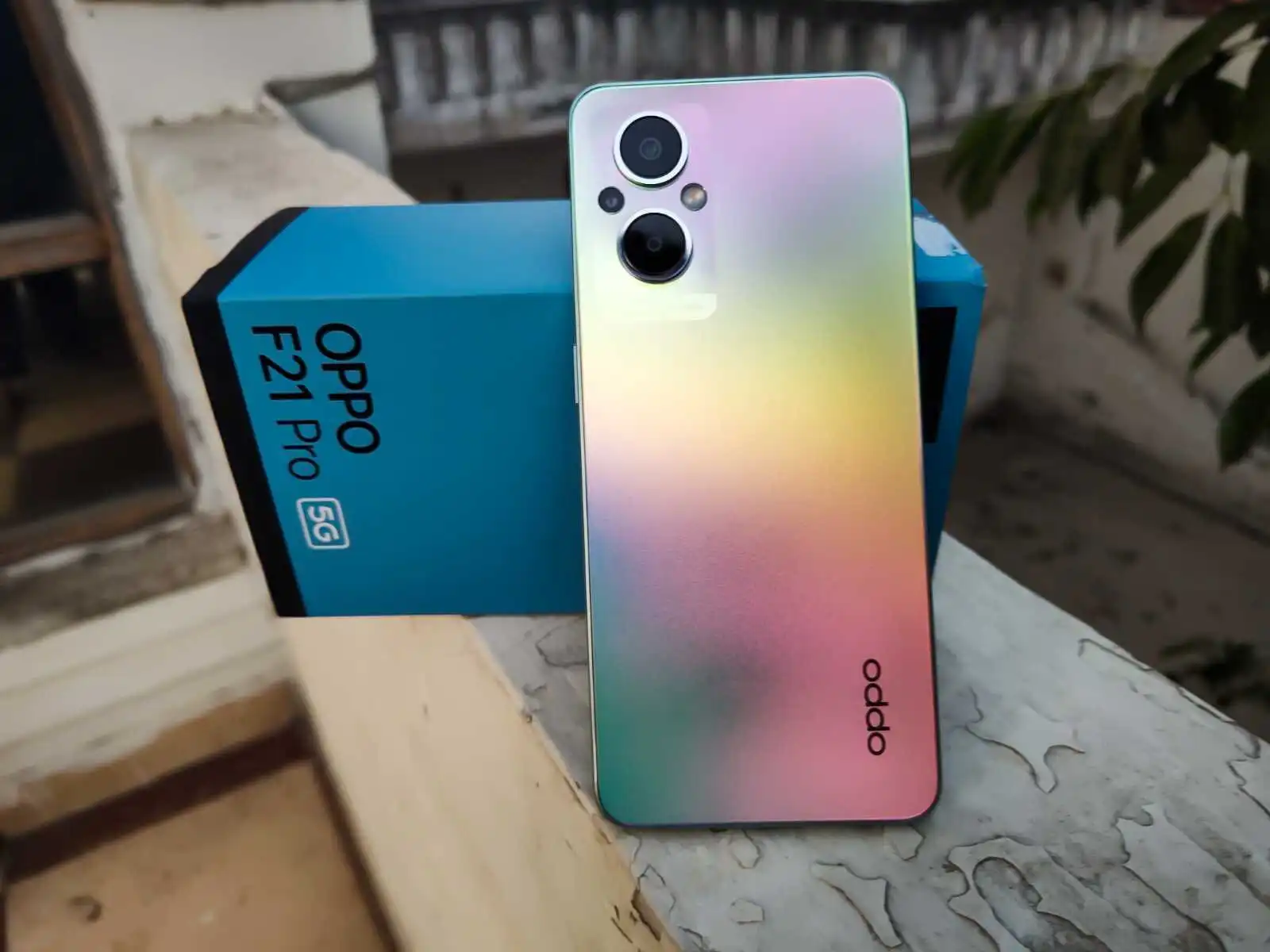 oppo f21 pro: 28 हजार वाला Smartphone खरीदें 1100 रुपये में, जानिए कैसे?