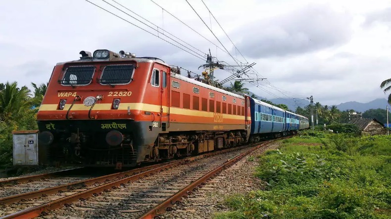 Railway ने जनरल टिकट वालों को दी बड़ी सुविधा, टिकट के लिए घंटों नहीं लगना होगा लाइन में