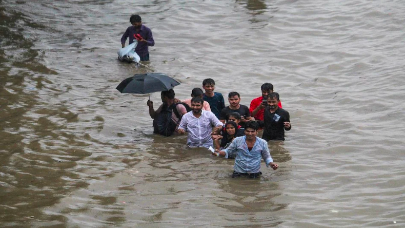 Delhi Rains : दिल्ली में मौसम विभाग का अलर्ट, कई दिनों से लगातार हो रही बारिश