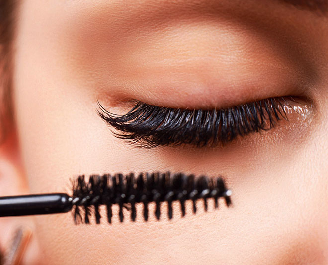 Tips for Long Eyelashes in Hindi