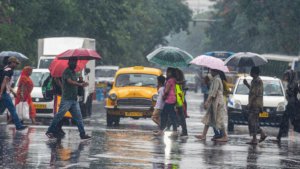 Weather Update: इन राज्यों में तीन दिनों तक होगी मूसलाधार बारिश, ऐसा रहेगा उत्तर प्रदेश का मौसम