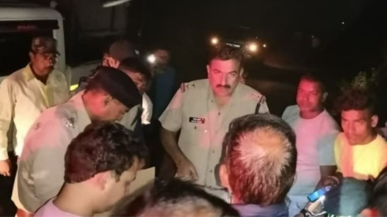 Bus Accident: उत्तराखंड के पौड़ी गढ़वाल में बड़ा हादसा, 500 मीटर गहरे खाई में गिरी बस, 25 की मौत