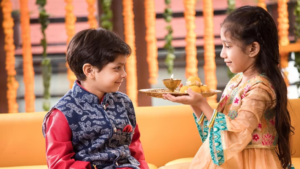 Bhai Dooj के दिन बन रहा ये शुभ योग, जानें भाई को तिलक लगाने का शुभ मुहूर्त