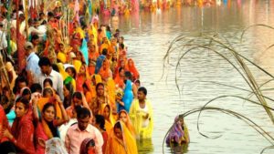 Chhath Puja 2022: आज छठ पर्व का तीसरा दिन डूबते सूरज को देंगी अर्घ्य, जाने शुभ मुहूर्त