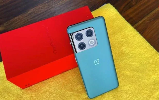 OnePlus का ये फ़ोन बस 15 मिनट में होता है फुल चार्ज, लुक एकदम स्टाइलिश