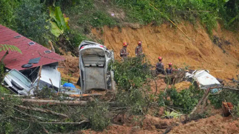 Malaysia Landslide : अबतक 23 की मौत, 10 लापता, रेस्क्यू जारी