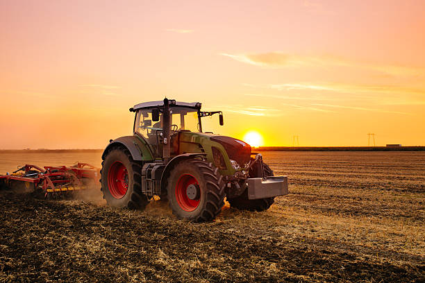 अब किसानों की टेंशन खत्म! ये हैं सबसे दमदार Tractors जो उठा सकते हैं 3650KG तक का वजन