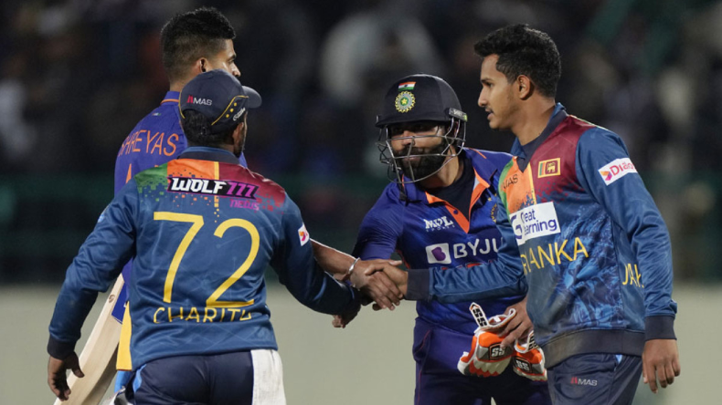 IND Vs SL: फिरकी और रफ्तार के आगे श्रीलंकाई बल्लेबाज पस्त, सिरिज पर भारतीय टीम ने जमाया कब्जा