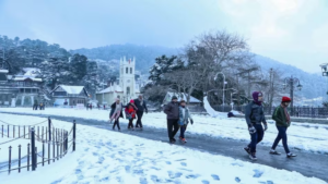 Weather Update: तापमान में आई गिरावट, इन राज्यों में बारिश और बर्फबारी का अलर्ट