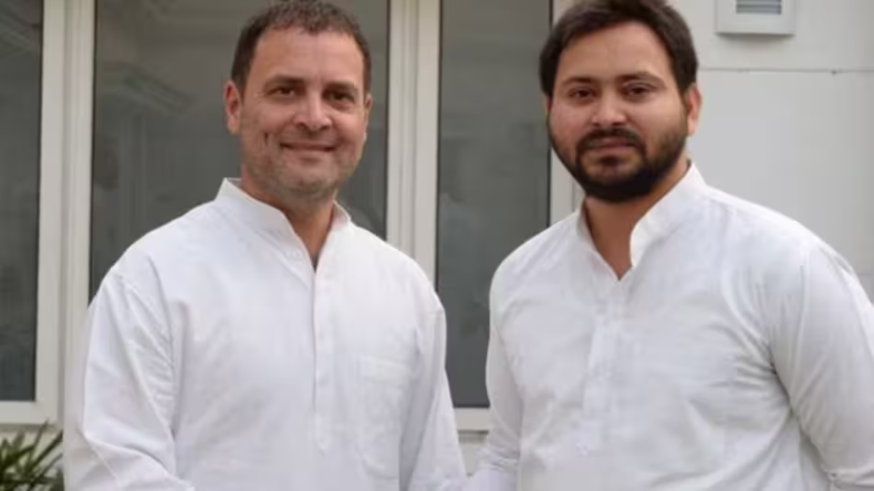 अखिलेश के बाद राहुल के समर्थन में आए तेजस्वी, कहा-  एकजुटता में अब देर नहीं करनी चाहिए