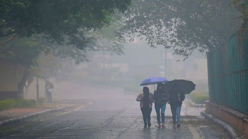 Weather Update: गर्मी से मिलेगी निजात! इन राज्यों में बरसात की संभावना, जानिए देश का मौसम अपडेट