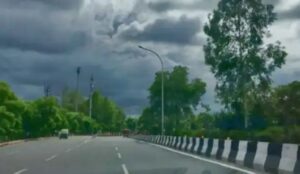 Weather: दिल्ली एनसीआर में आज फिर बारिश का अनुमान, इस दिन से बढ़ना शुरू होगा तापमान