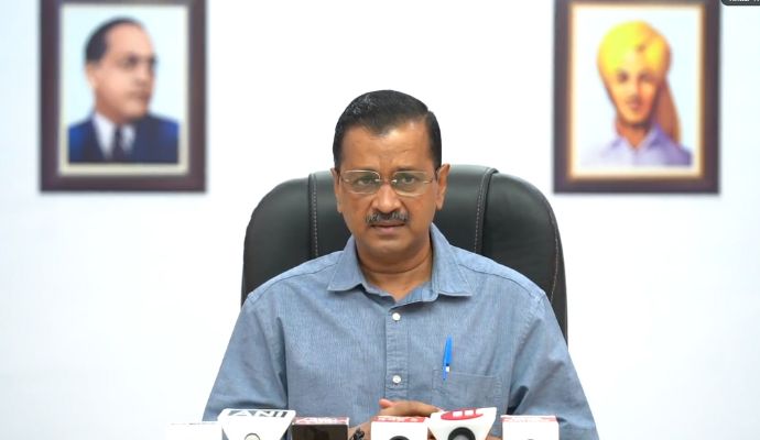 केजरीवाल ने फिर PM मोदी से मांगी डिग्री, कोर्ट लगा चुकी है 25 हजार का जुर्माना