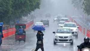 Weather Today: दिल्ली-हरियाणा में बरसात की आशंका, जानिए आज कैसा रहेगा मौसम का मिजाज