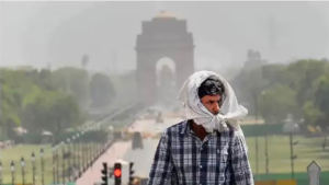 Weather Update Today: दिल्ली में 10 डिग्री तक पहुंचेगा पारा, पड़ेगी कड़ाके की ठंड; पढ़ें मौसम अपडेट