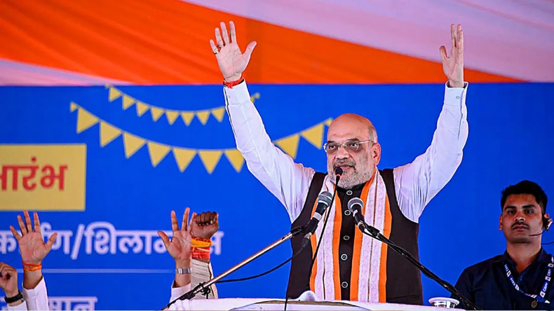 Amit Shah in Azamgarh: फिर होगा परिवारवाद-जातिवाद, 2024 चुनाव को लेकर SP-BSP पर बरसे अमित शाह